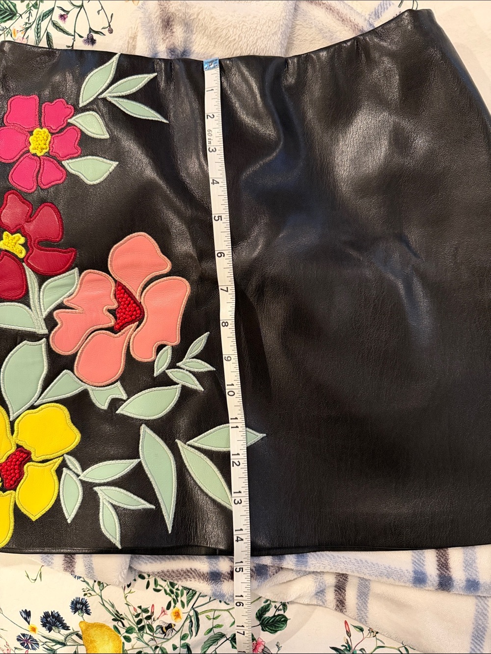 Alice & Olivia Black Faux Leather Mini Skirt with Floral Appliqué - Picture 3 of 5